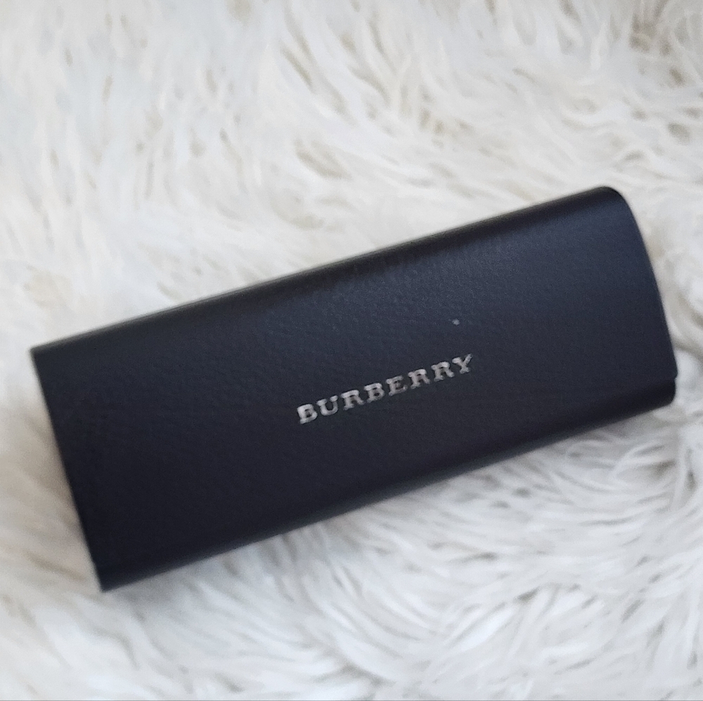 BURBERRY ORIGINAL BRAND GLASS CASE EXCELLENT CONDITION